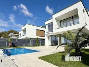 Дом 315м², 3-этажный, участок 4 сот.