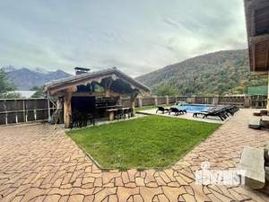 Дом 335м², 2-этажный, участок 8 сот.