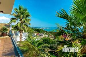 Коттедж 450м², 2-этажный, участок 10 сот.