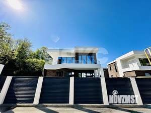 Дом 220м², 2-этажный, участок 5 сот.