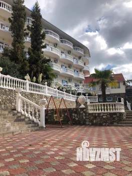 Дом 1090м², 4-этажный, участок 15 сот.