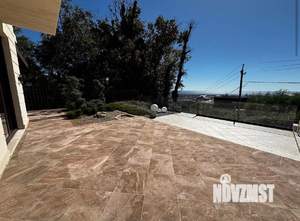 Коттедж 300м², 3-этажный, участок 6 сот.