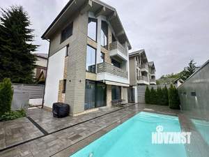 Дом 141м², 3-этажный, участок 3 сот.