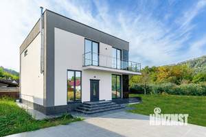 Дом 206м², 2-этажный, участок 6 сот.