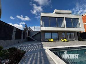 Дом 240м², 2-этажный, участок 4 сот.