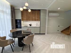 Дом 145м², 2-этажный, участок 4 сот.