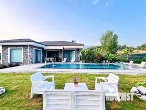 Дом 140м², 1-этажный, участок 6 сот.