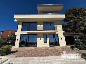 Коттедж 300м², 3-этажный, участок 6 сот.