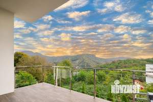 Коттедж 144м², 2-этажный, участок 5 сот.