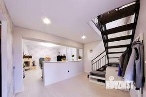 Дом 270м², 3-этажный, участок 6 сот.