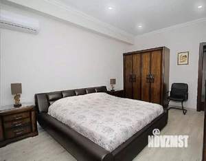 Дом 300м², 2-этажный, участок 8 сот.