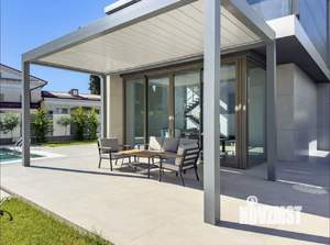 Дом 300м², 3-этажный, участок 7 сот.