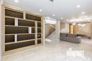 Дом 206м², 2-этажный, участок 6 сот.