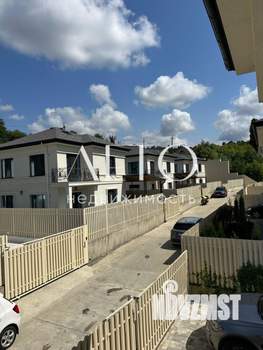 Дом 140м², 2-этажный, участок 4 сот.