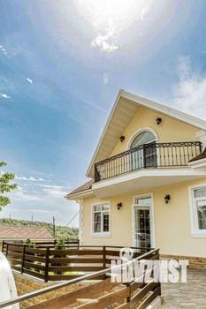 Дом 200м², 2-этажный, участок 10 сот.