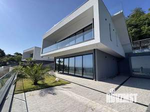 Дом 224м², 2-этажный, участок 4 сот.