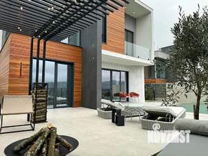 Дом 270м², 2-этажный, участок 6 сот.