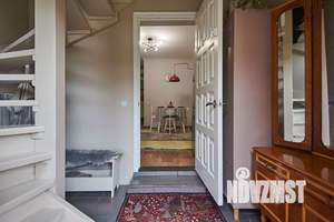 Дом 175м², 3-этажный, участок 4 сот.