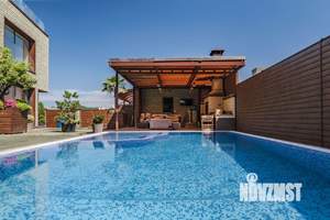 Дом 300м², 2-этажный, участок 10 сот.