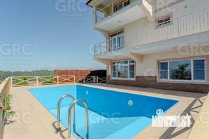 Дом 307м², 3-этажный, участок 8 сот.