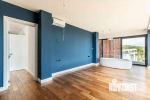 Дом 500м², 3-этажный, участок 15 сот.