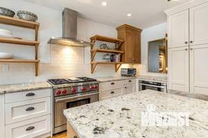 Дом 470м², 2-этажный, участок 30 сот.