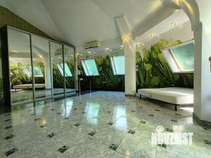 Дом 292м², 3-этажный, участок 4 сот.