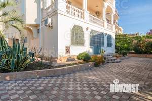 Дом 600м², 4-этажный, участок 18 сот.