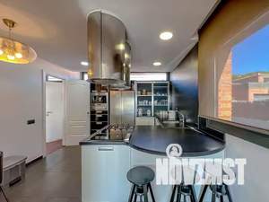 Коттедж 250м², 2-этажный, участок 6 сот.