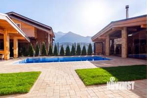 Дом 290м², 3-этажный, участок 9 сот.