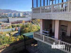 Дом 276м², 3-этажный, участок 5 сот.