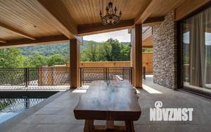 Коттедж 300м², 2-этажный, участок 6 сот.