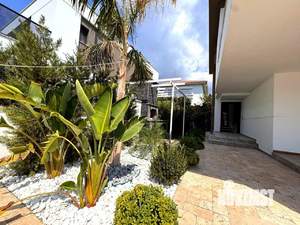 Коттедж 240м², 2-этажный, участок 7 сот.