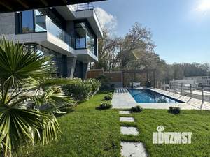 Дом 195м², 2-этажный, участок 6 сот.