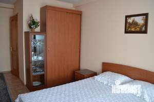 Дом 650м², 3-этажный, участок 4 сот.