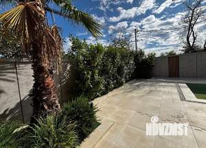 Дом 300м², 2-этажный, участок 5 сот.