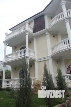 Коттедж 606м², 2-этажный, участок 7 сот.