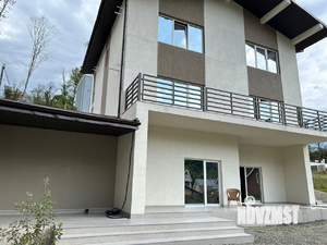 Коттедж 300м², 3-этажный, участок 6 сот.