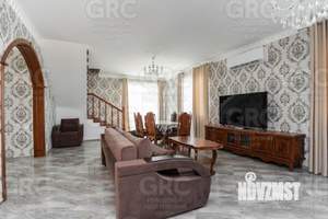 Дом 307м², 3-этажный, участок 8 сот.