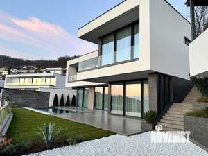 Коттедж 290м², 2-этажный, участок 10 сот.