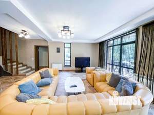 Дом 235м², 3-этажный, участок 7 сот.