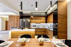 Дом 290м², 2-этажный, участок 12 сот.