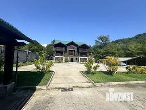 Дом 800м², 3-этажный, участок 32 сот.