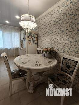 Дом 218м², 3-этажный, участок 3 сот.