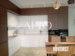 Коттедж 210м², 2-этажный, участок 5 сот.