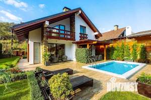 Дом 250м², 2-этажный, участок 12 сот.