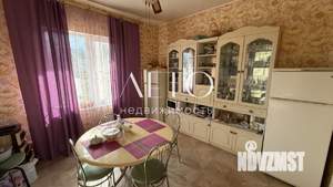 Дом 300м², 3-этажный, участок 10 сот.