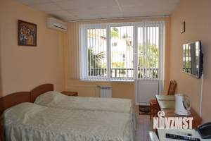 Дом 650м², 3-этажный, участок 4 сот.