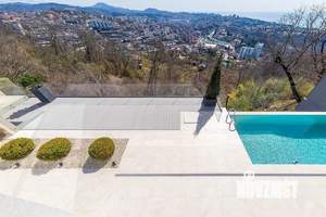 Коттедж 320м², 2-этажный, участок 10 сот.