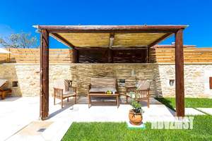 Дом 190м², 2-этажный, участок 10 сот.